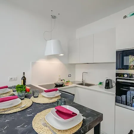 Beachy Vibes- 900m From The - Happy Apartmán Marina dʼAndora
